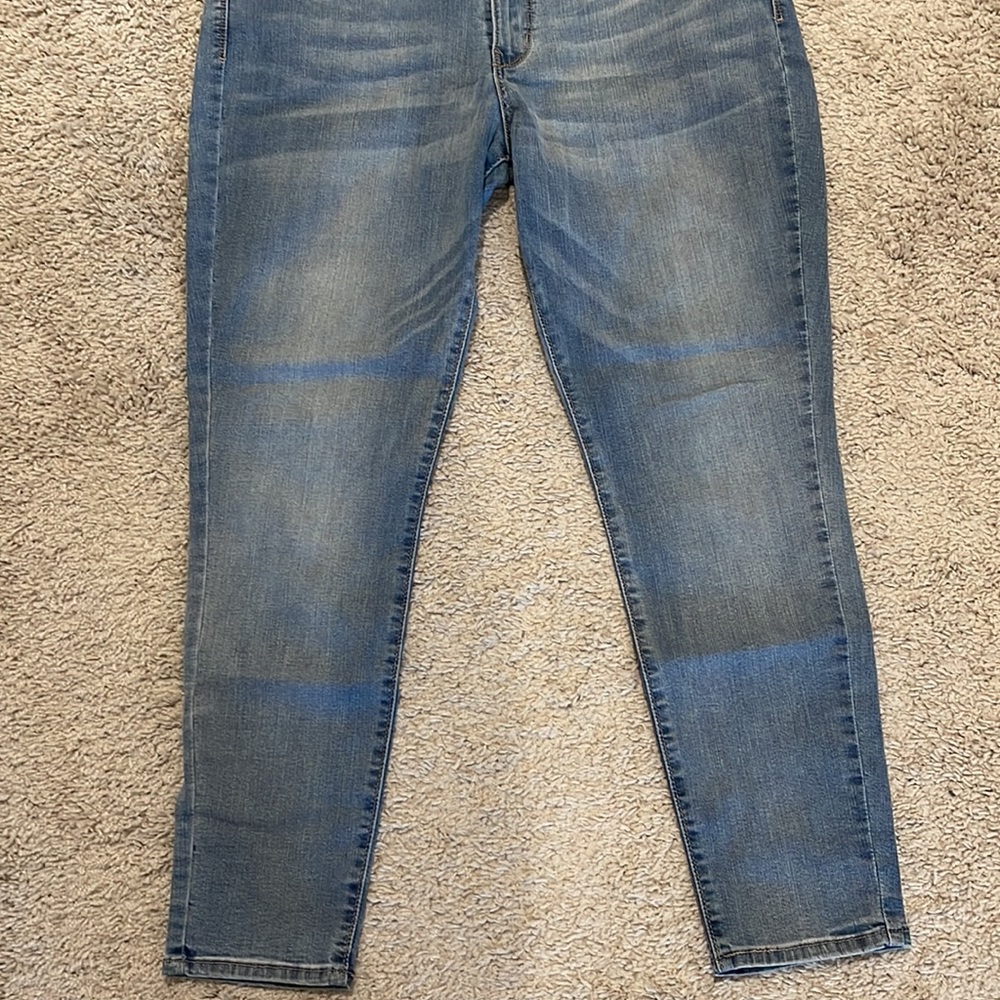 Levis Modern Skinny Denim